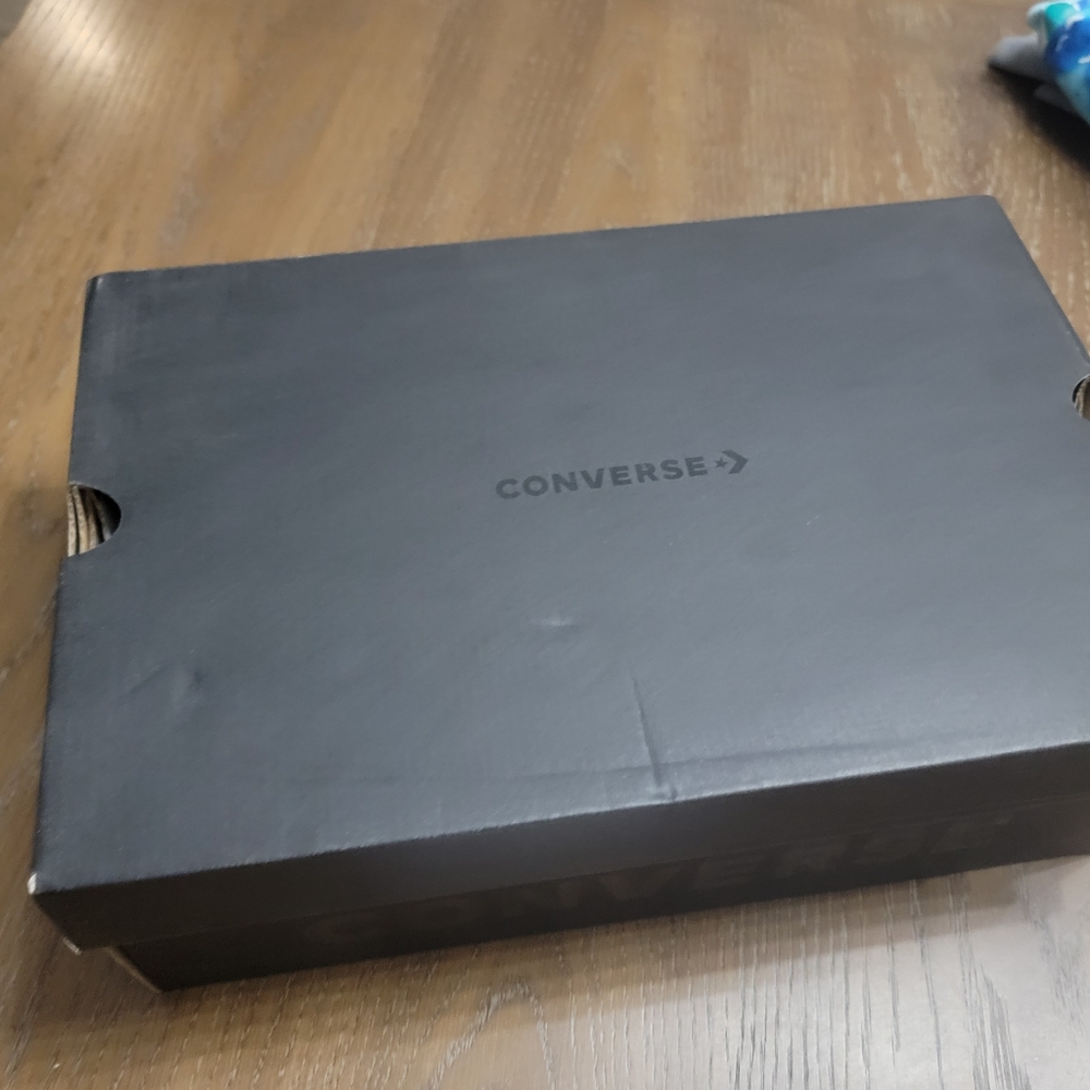 Converse Allstars Chuck Taylor's Hi.New in box.Multiple laces/lace lock, 11m.13w - Picture 11 of 12